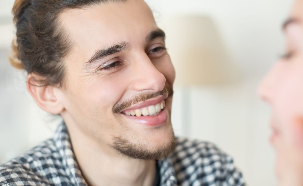 White Fillings Newport. Image closeup of a man smiling.